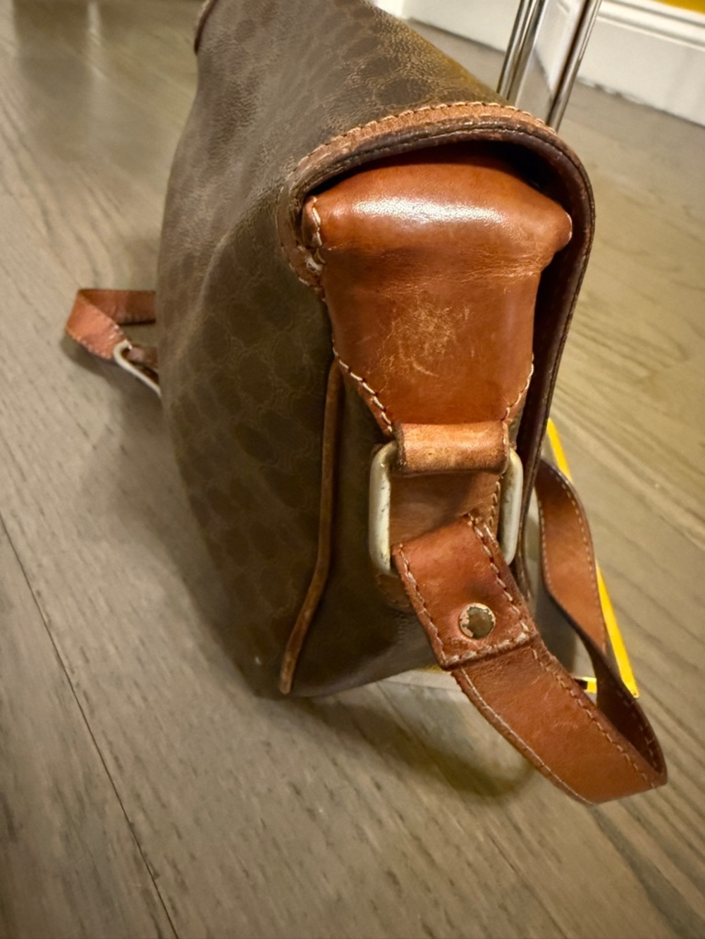 Celine Vintage Macadam Leather Flap Crossbody bag w/ Triomphe Logo Patch w/ COA - Picture 5 of 15